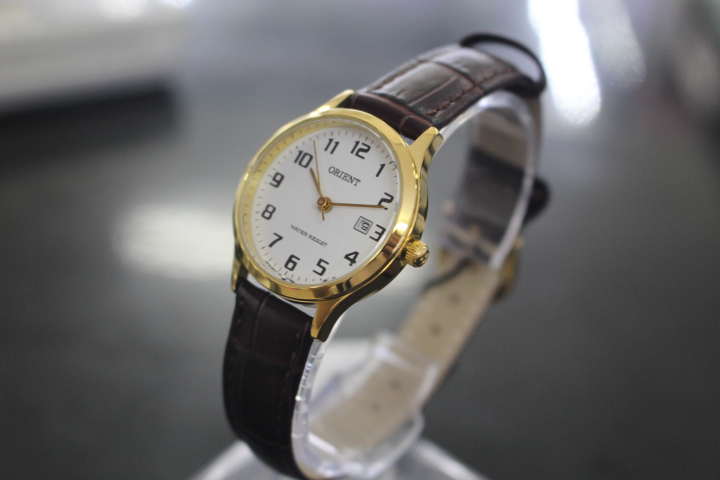 Đồng hồ Orient nữ FSZ3N003W0 được thiết kế giản dị và thanh lịch