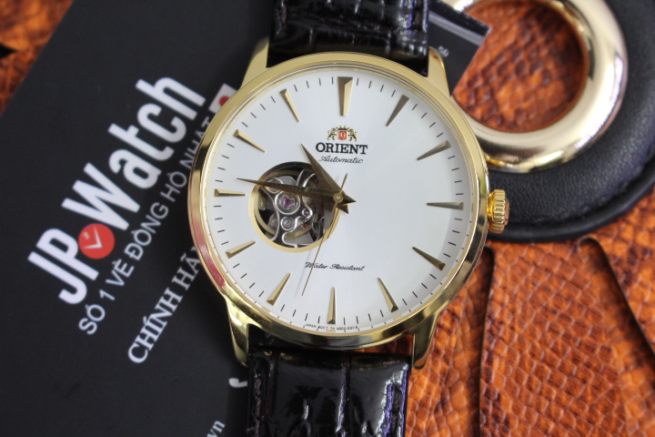 Vẻ hiện đại của đồng hồ cơ Orient nam FAG02003W0
