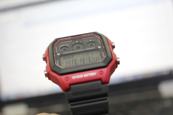 Vẻ nổi bật của đồng hồ Casio nam AE-1300WH-4AVDF