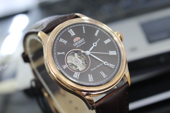 Vẻ sang trọng của đồng hồ cơ Orient nam FAG00001T0 