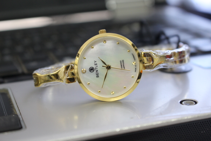 Đồng hồ nữ Bentley BL1859-102LKCI mang đến cho bạn vẻ sang trọng hơn