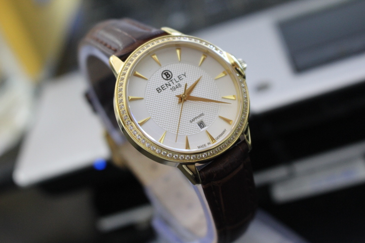 Vẻ thanh lịch của đồng hồ nữ Bentley BL1827-101LKCD