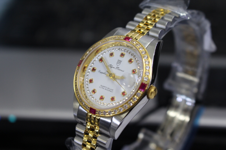 Vẻ thời trang của đồng hồ nữ Olym Pianus OP68322L29DSK