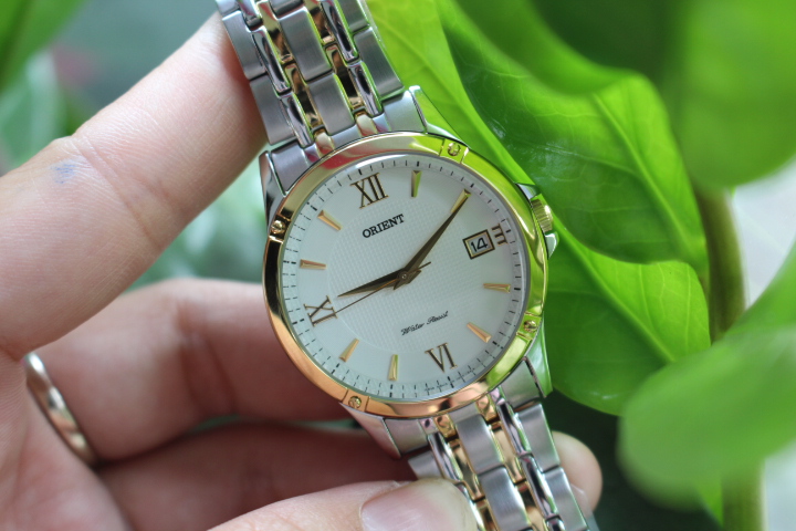 Vẻ truyền thống của đồng hồ Orient nữ FUNF5002W0