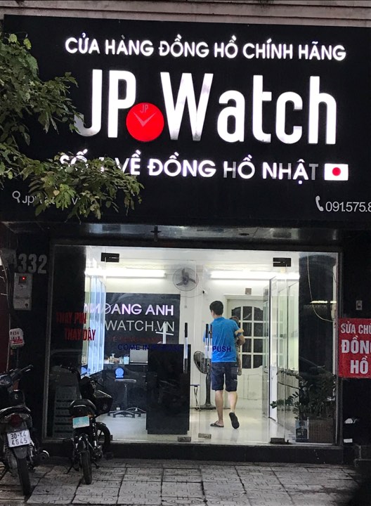 cửa hàng của JPwatch luôn có dịch vụ sửa chữa đồng hồ