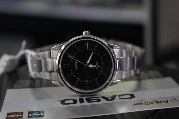 vẻ đẹp sang trọng của chiếc đồng hồ nữ Casio LTP-1303D-1AVDF