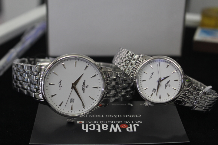 Vẻ đẹp trẻ trung và quyến rũ của cặp đồng hồ đôi SR Watch SG1072.1102TE va SL1072.1102TE