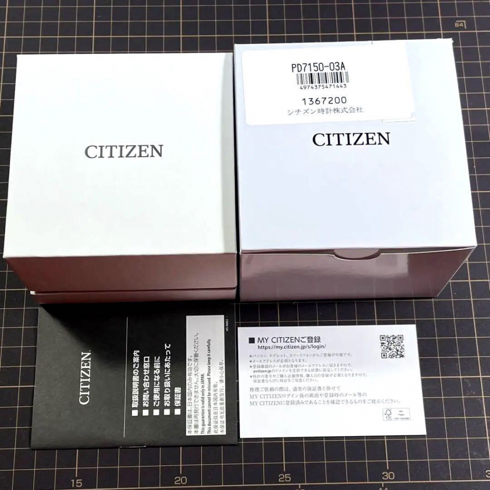 hộp đựng đồng hồ Citizen cơ PD7150-03A